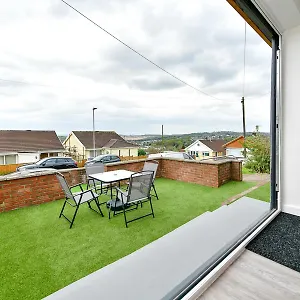 Pass The Keys Newly Renovated Bungalow - Stunning Views Of Gower Holiday home Swansea